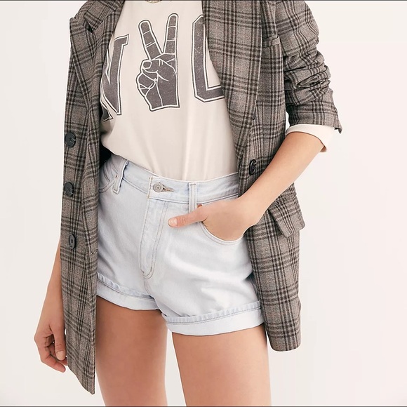 Women’s Free People Levi's Wide Leg Shorts Size 24 - Picture 1 of 9